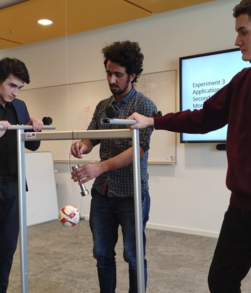 Students In Class Physics Project (3)